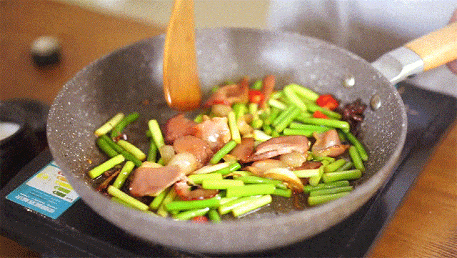 SS:网站文件:20260128111827233040.gif;原始文件:640.gif 640.gif